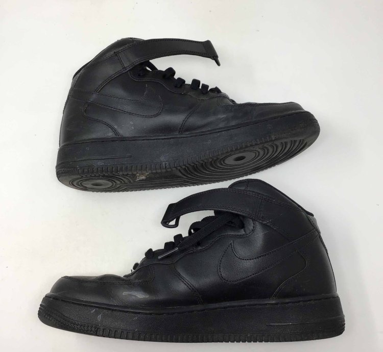 Air Force 1 Mid 07 Triple Black