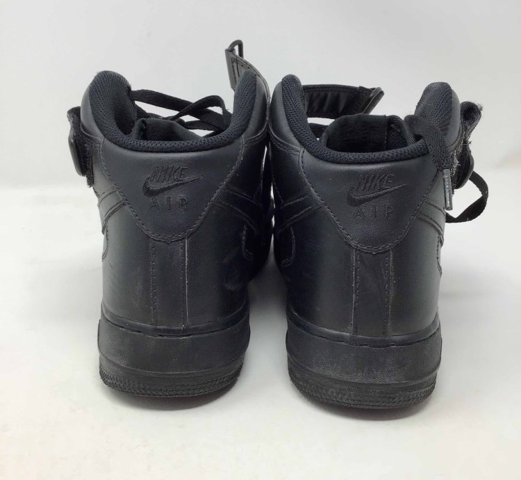 Air Force 1 Mid 07 Triple Black