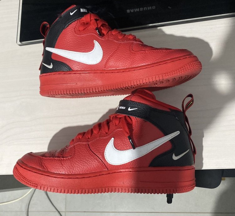 Air Force 1 Mid Lv 8 Utility