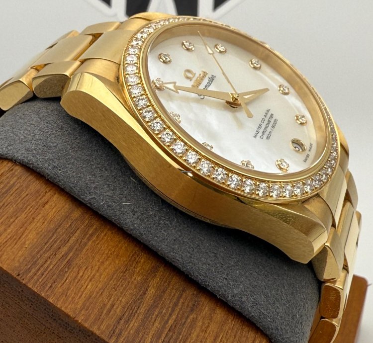 Omega Seamaster Aqua Terra 38 5mm Yellow Gold Mop Diamond 231 55 39 21 55 002