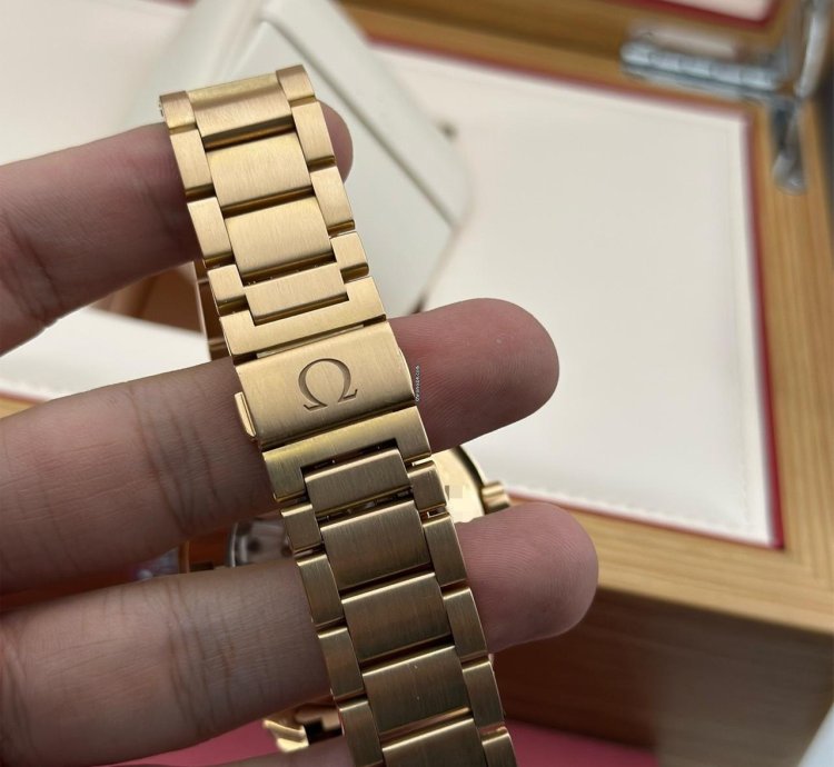 Omega Seamaster Aqua Terra Annual Calendar