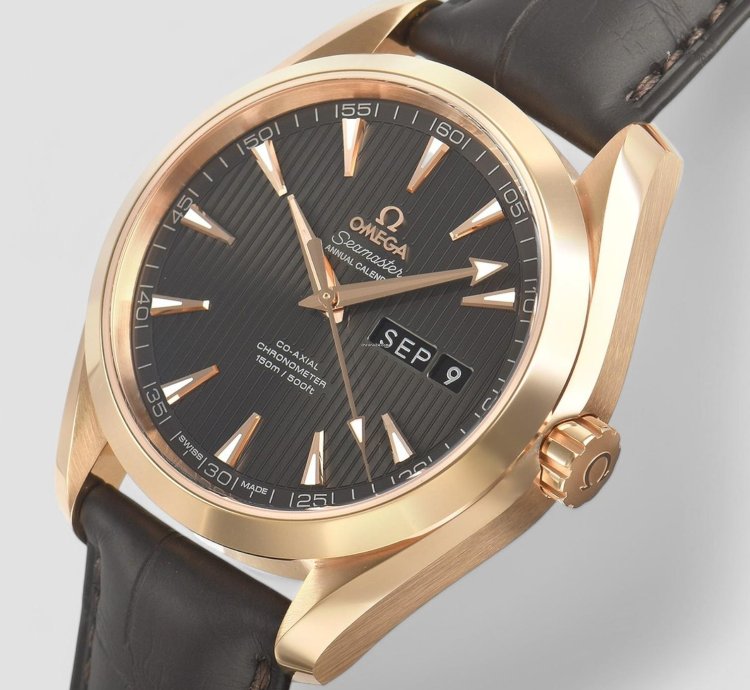 Omega Seamaster Aqua Terra Annual Calendar 18kt Rose Gold Men Watch