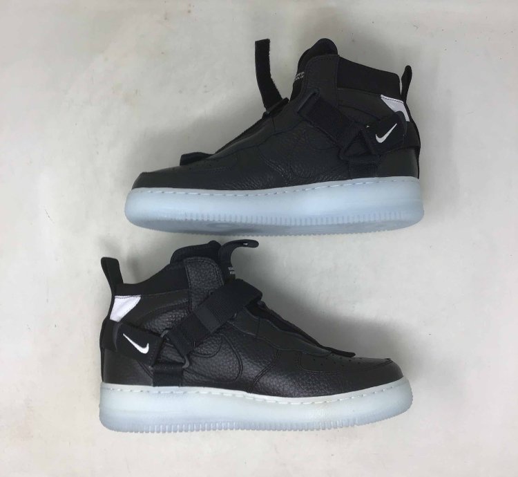 Air Force 1 Mid Utility Black Half Blue