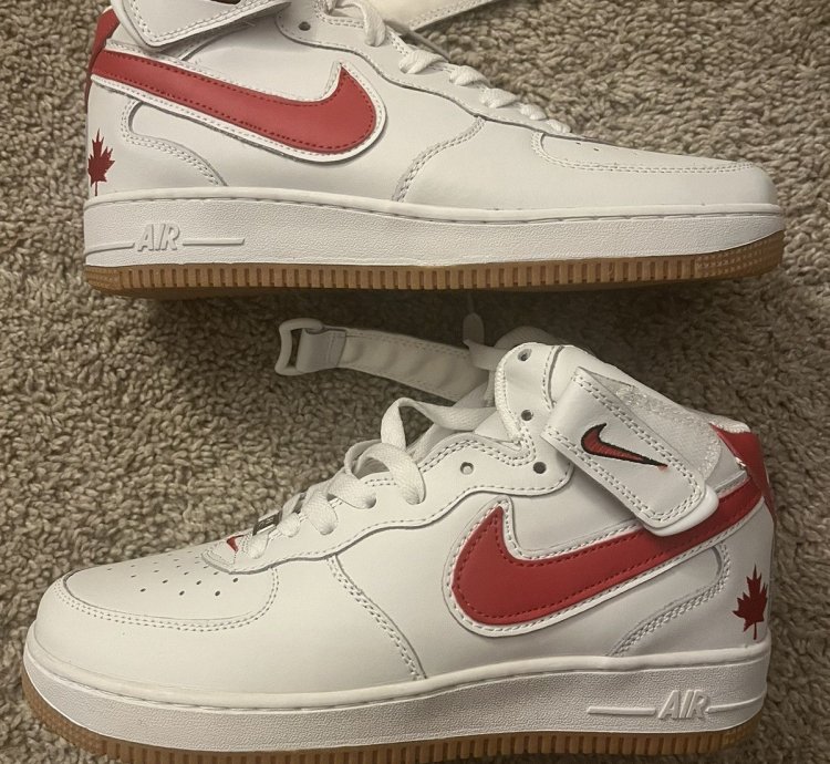Air Force 1 Mid White Varsity Red Gum