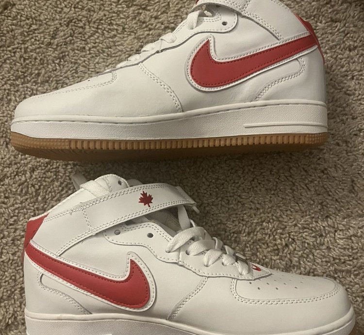 Air Force 1 Mid White Varsity Red Gum