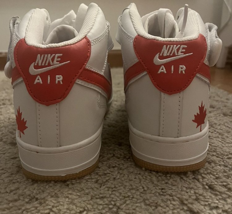 Air Force 1 Mid White Varsity Red Gum