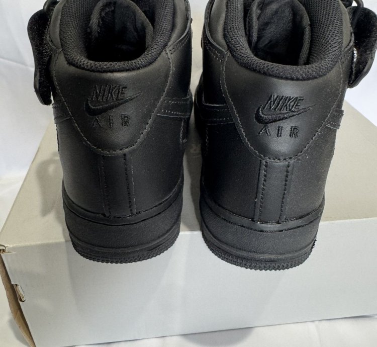 Air Force 1 Mids Size 9