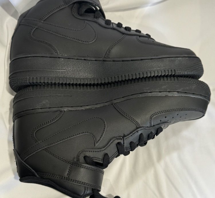 Air Force 1 Mids Size 9