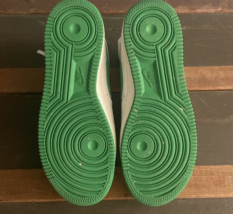 Air Force 1 Retro High Qs Lucky Green 2016 Size 8