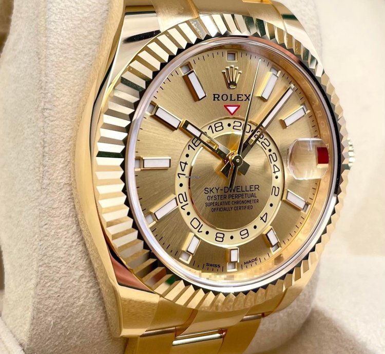 Rolex Sky-dweller 326938 Yellow Gold Champagne Dial Unworn 2023