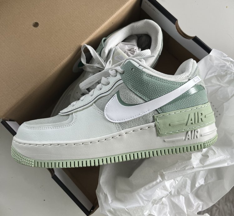 Air Force 1 Shadow Pistachio Frost