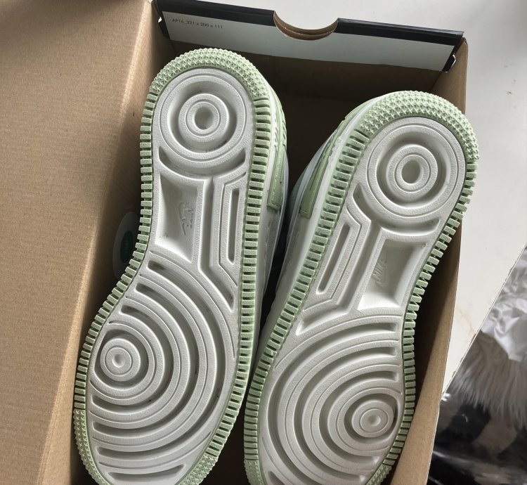 Air Force 1 Shadow Pistachio Frost