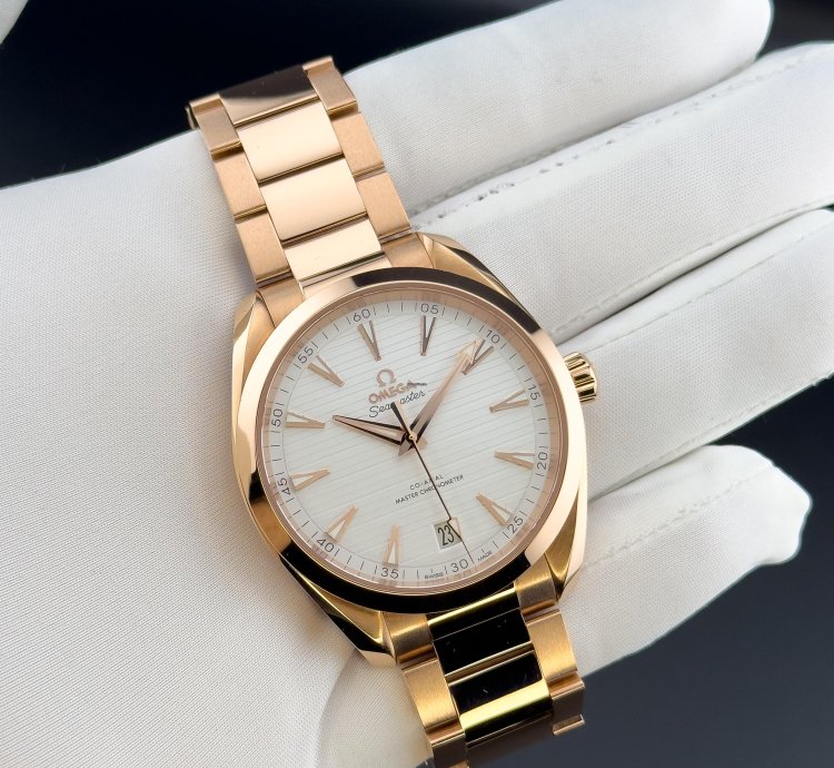 Omega Seamaster Aqua Terra Co-axial Master Chronometer Rose Gold