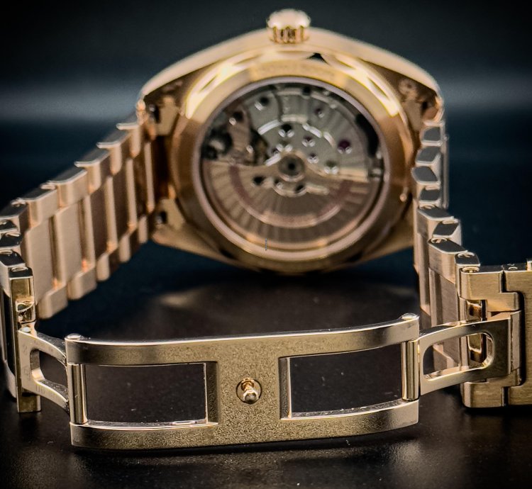 Omega Seamaster Aqua Terra Co-axial Master Chronometer Rose Gold