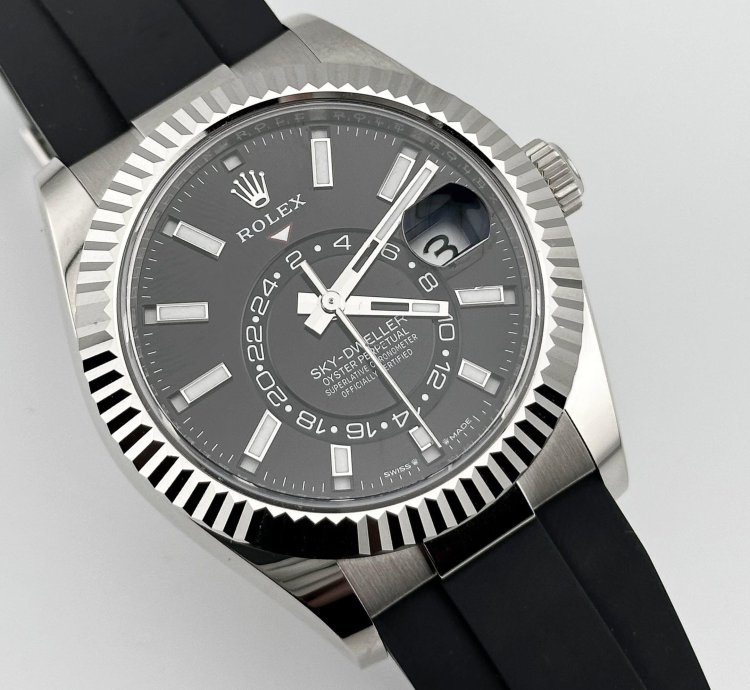 Rolex Sky-dweller 336239 White Gold Black Dial Oysterflex 2025