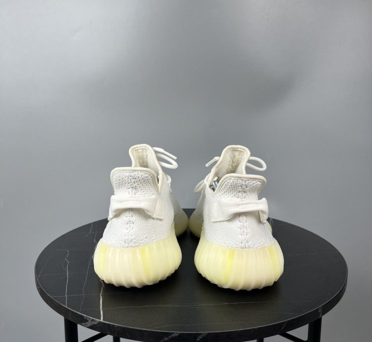 Yeezy Boost 350 2 Cream White Sneakers y0398