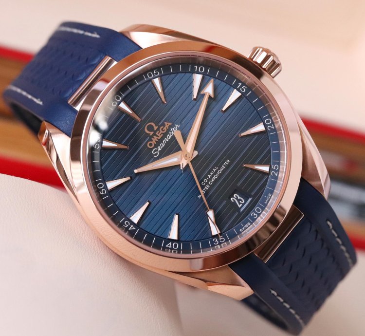 Omega Seamaster Aqua Terra Master 41mm Chronometer Sedna Rose Gold Blue Dial 220 52 41 21 03 001