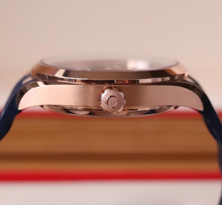 Omega Seamaster Aqua Terra Master 41mm Chronometer Sedna Rose Gold Blue Dial 220 52 41 21 03 001