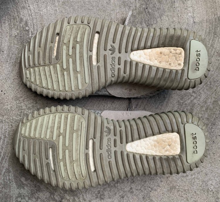 Yeezy Boost 350 Moonrock