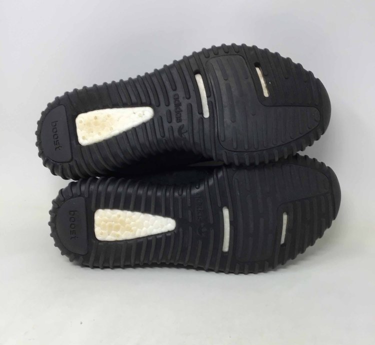 Yeezy Boost 350 Pirate Black 2016