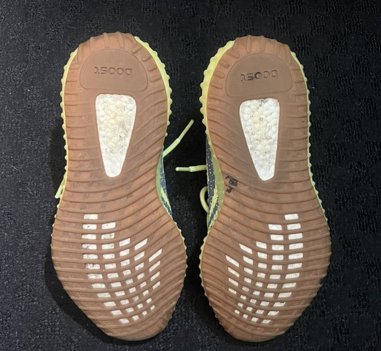 Yeezy Boost 350 V2