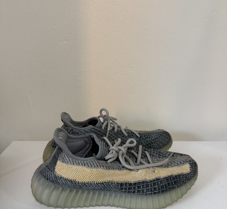 Yeezy Boost 350 V2 Ash Blue