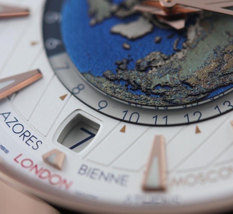 Omega Seamaster Aqua Terra Worldtimer 150 43 Mm Sedna Gold Mit Goldband 220 50 43 22 02 001