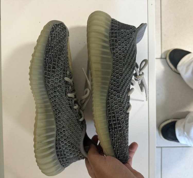 Yeezy Boost 350 V2 Ash Blue