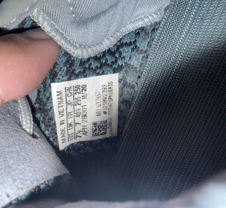 Yeezy Boost 350 V2 Ash Blue