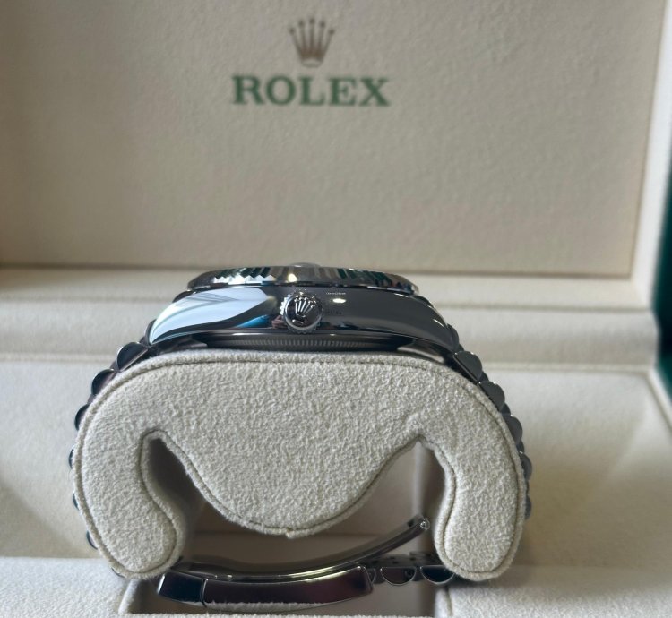 Rolex Sky-dweller 336934 Green Dial Jubilee 2024 Unworn Full Set