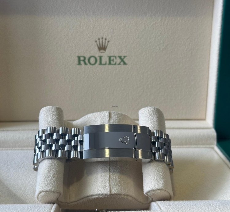 Rolex Sky-dweller 336934 Green Dial Jubilee 2024 Unworn Full Set