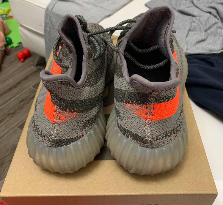 Yeezy Boost 350 V2 Beluga