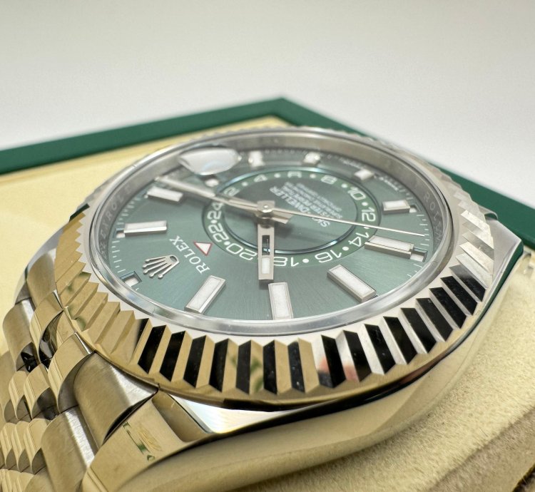 Rolex Sky-dweller 336934 Green Dial Jubilee 2025 New