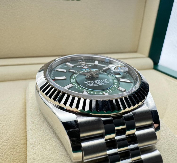 Rolex Sky-dweller 336934 Green Dial Jubilee 2025 New