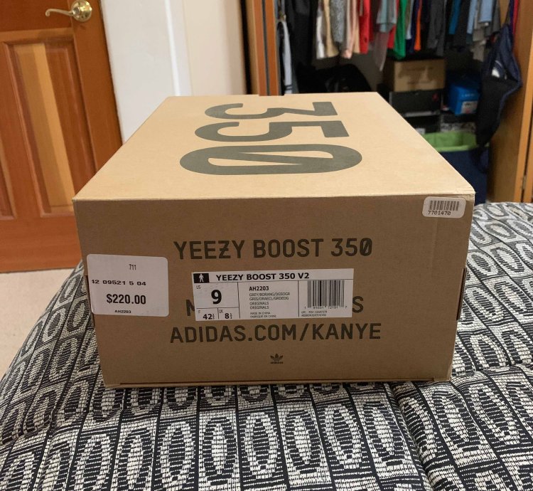 Yeezy Boost 350 V2 Beluga 2 0
