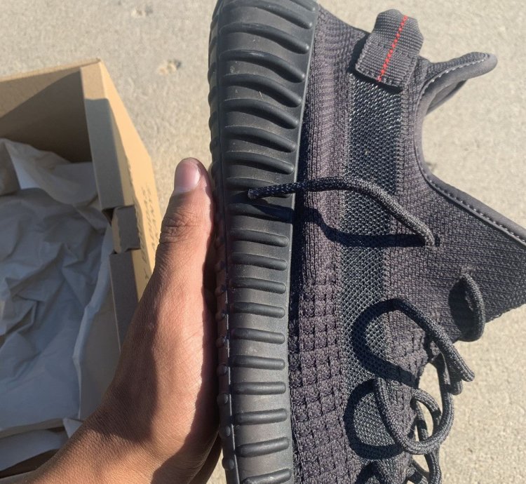 Yeezy Boost 350 V2 Black Non-reflective 2019