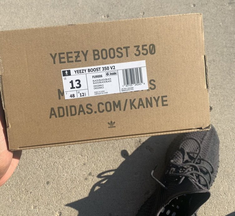 Yeezy Boost 350 V2 Black Non-reflective 2019