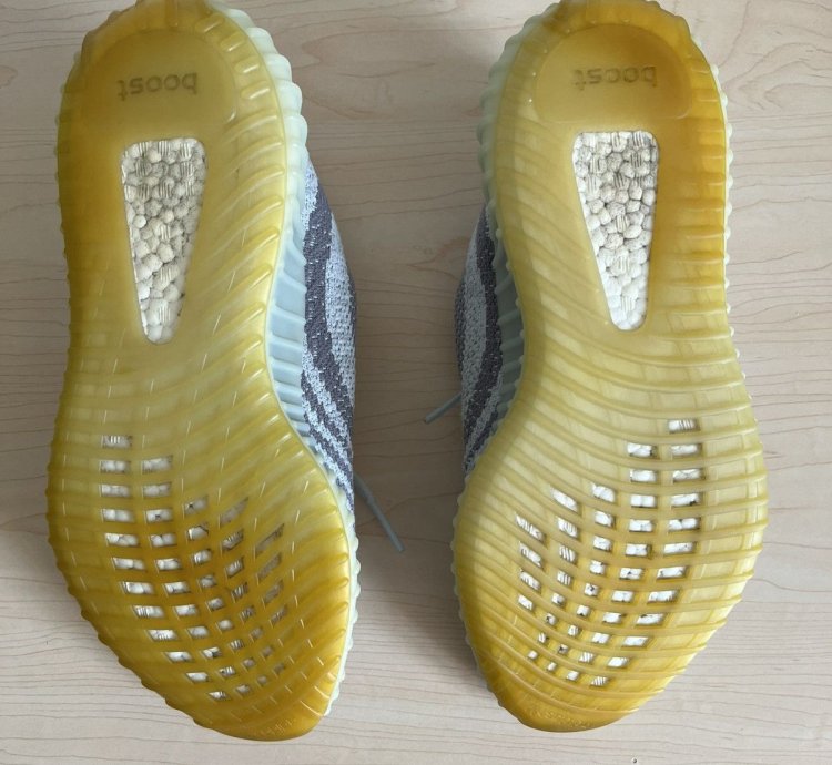 Yeezy Boost 350 V2 Blue Tint 2017