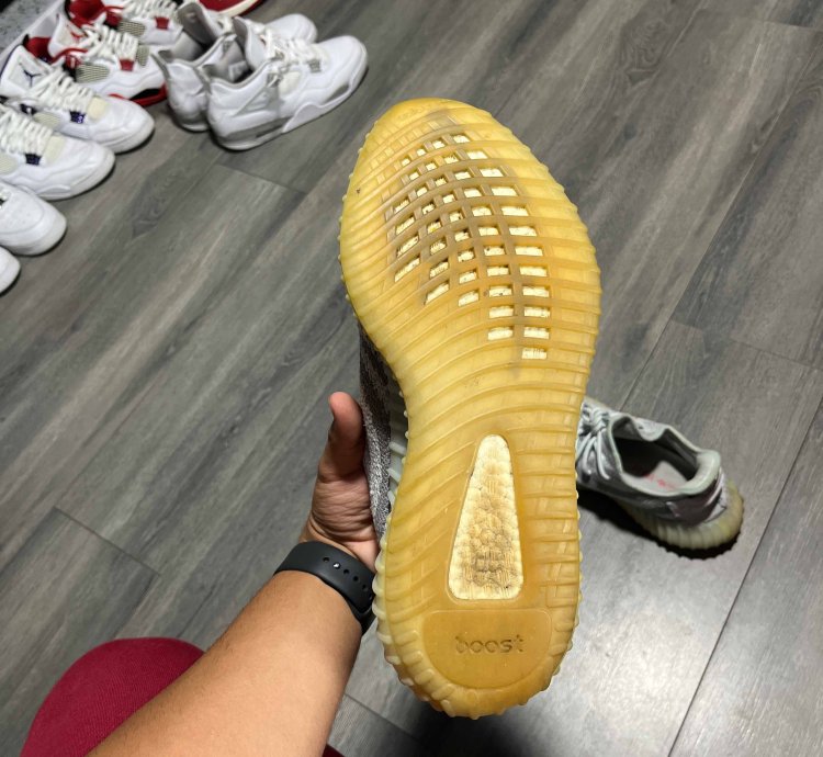 Yeezy Boost 350 V2 Blue Tint 2017