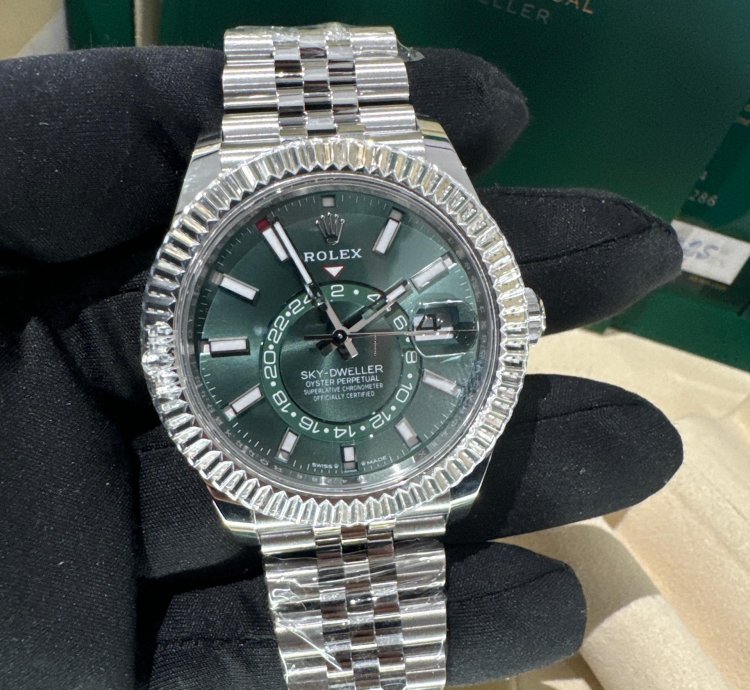 Rolex Sky-dweller 336934 Green Jubilee Stainless Steel