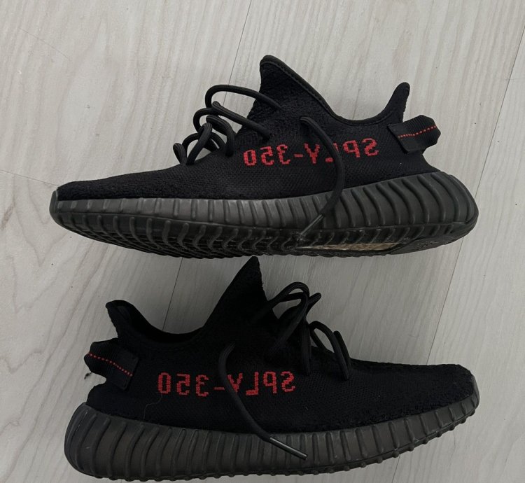 Yeezy Boost 350 V2 Bred