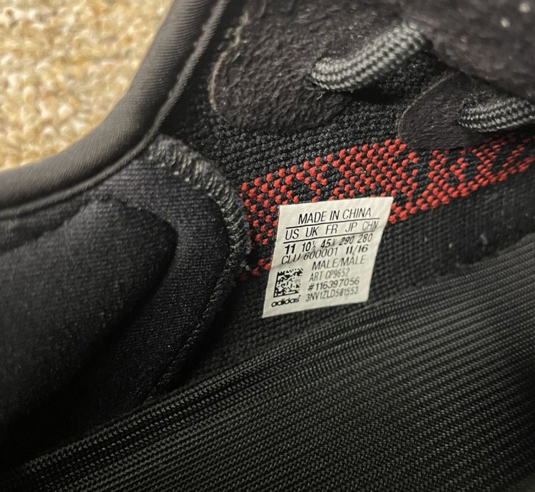 Yeezy Boost 350 V2 Bred