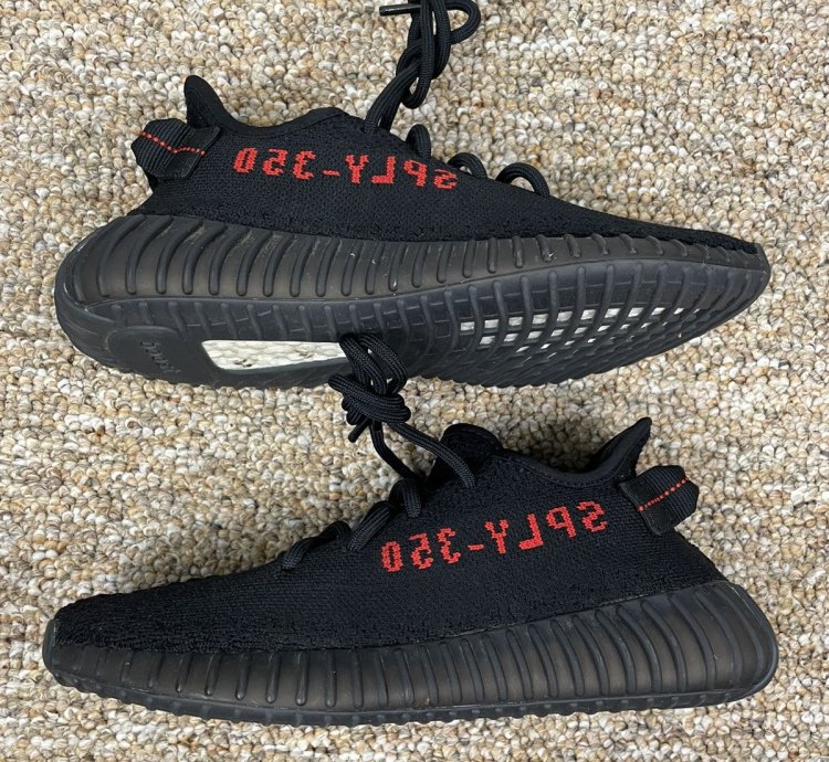 Yeezy Boost 350 V2 Bred 2017