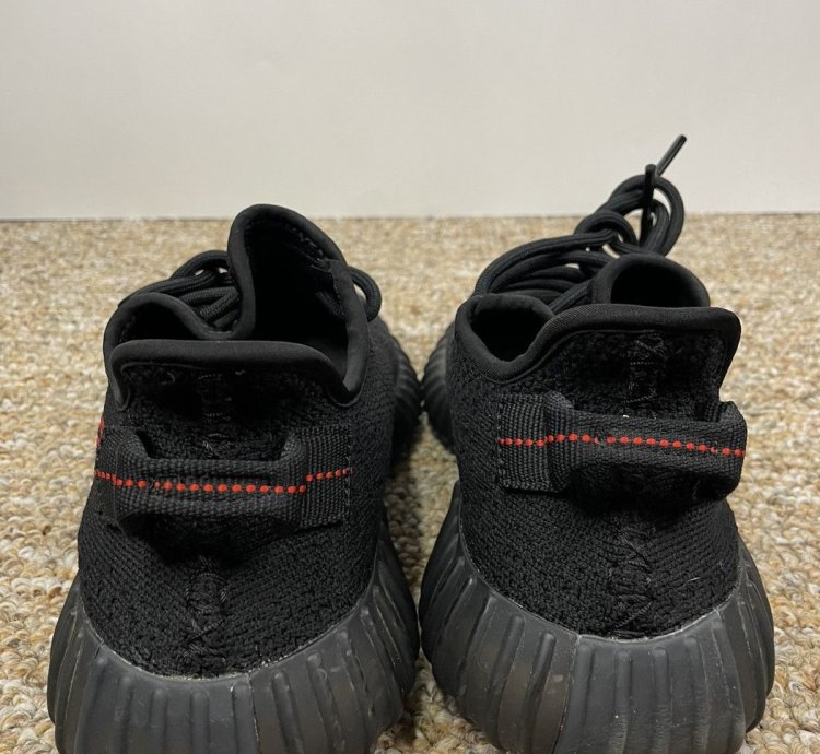 Yeezy Boost 350 V2 Bred 2017