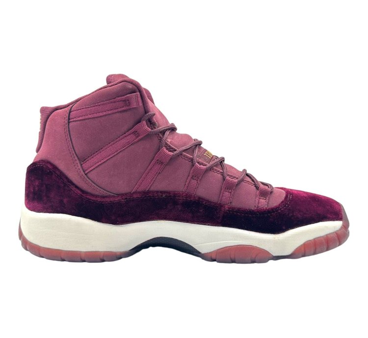 11 Retro Heiress Night Maroon gs