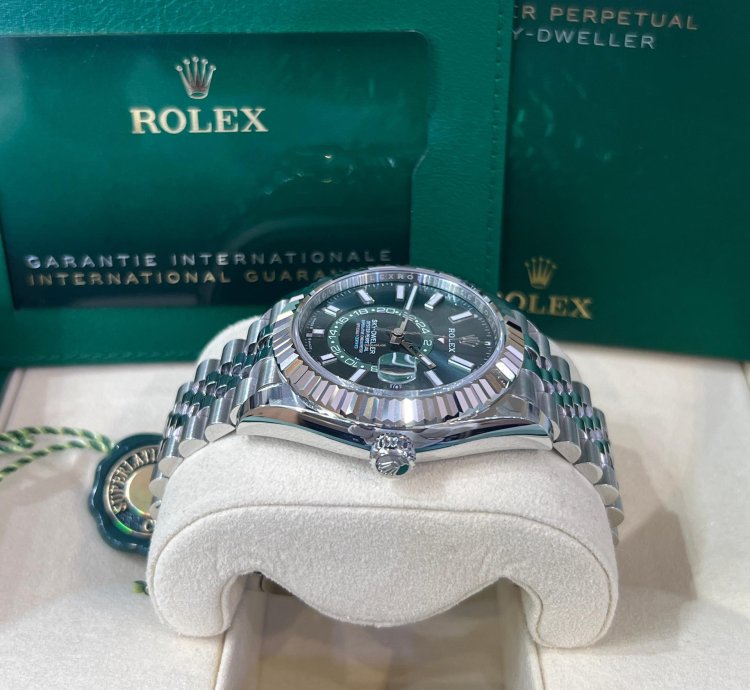 Rolex Sky-dweller 336934 Sky-dweller 42mm Green Dial Steel White Gold Jubilee