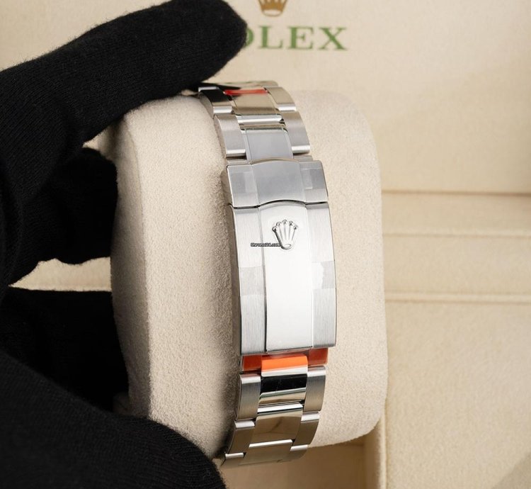 Rolex Sky-dweller 336934 Stainless Steel Green Index Dial 42 Mm