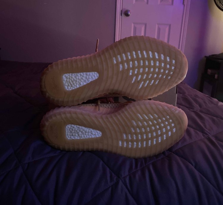 Yeezy Boost 350 V2 Clay