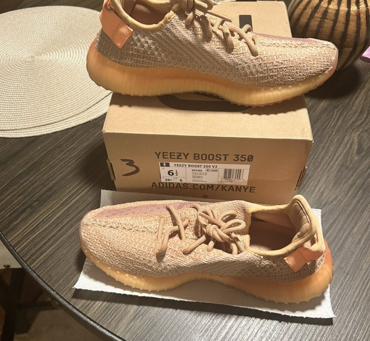 Yeezy Boost 350 V2 Clay Originals