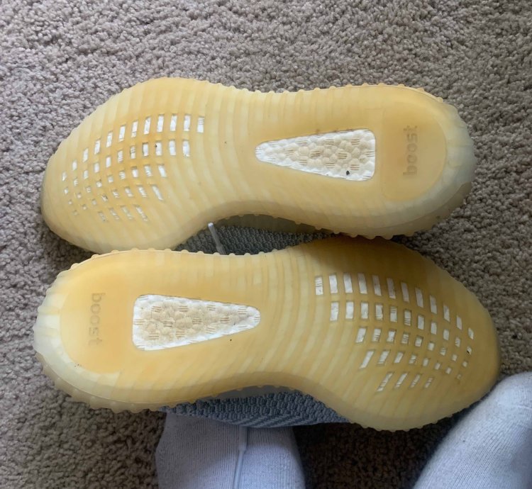 Yeezy Boost 350 V2 Cloud White Non-reflective